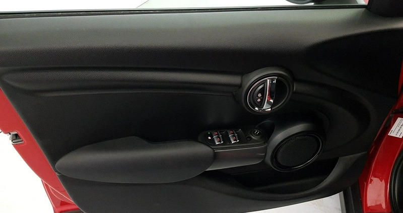 MINI Cooper cena 85900 przebieg: 31000, rok produkcji 2022 z Międzyzdroje małe 596